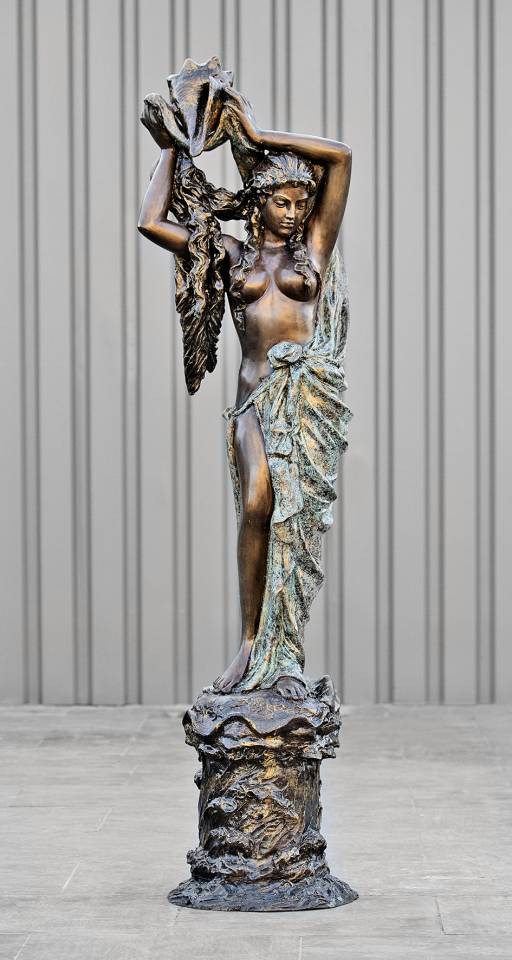 Brons tuinbeeld - vrouw met schelp fontein