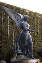 bronzen beeld engel